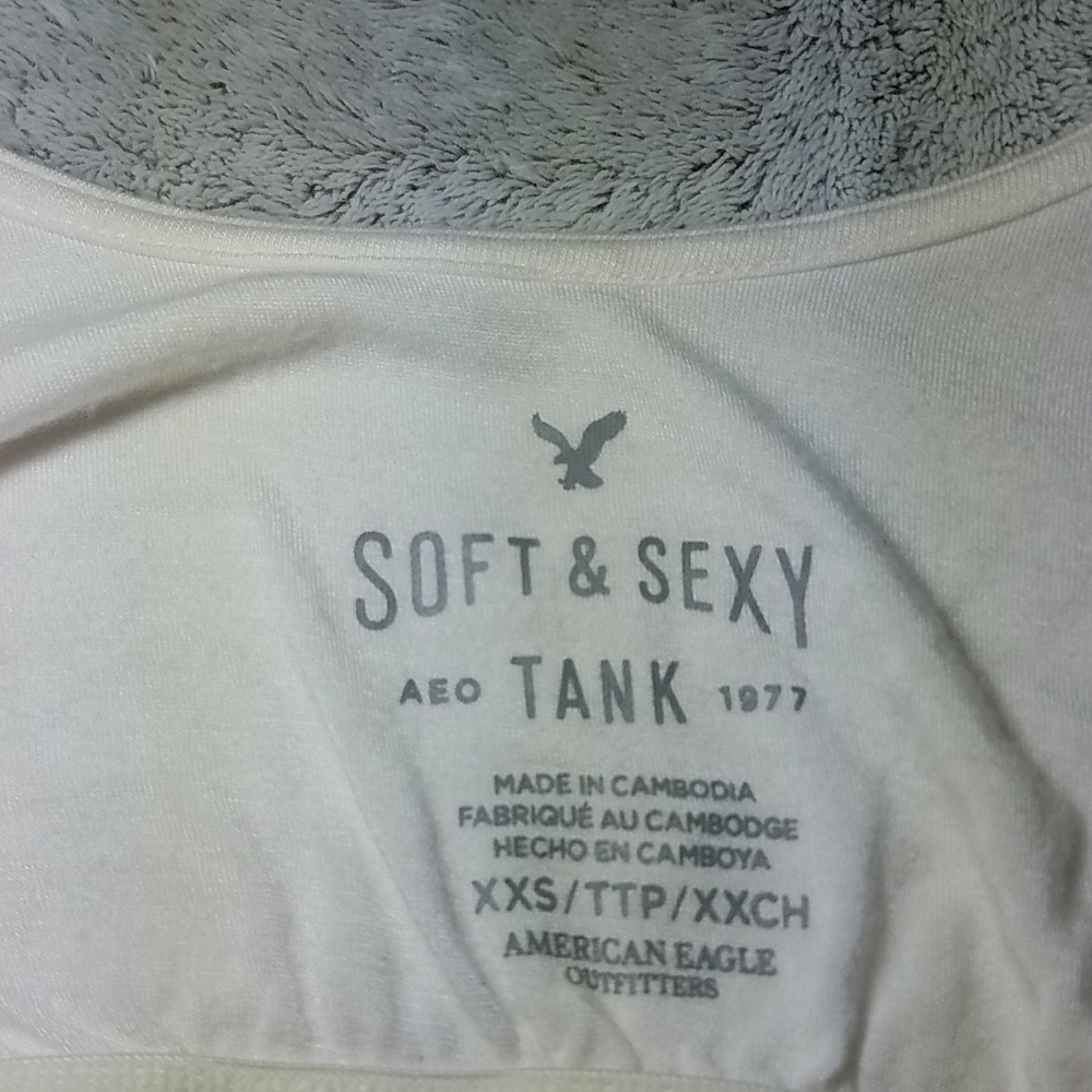 White soft&sexy AEO tank - Picture 3 of 4